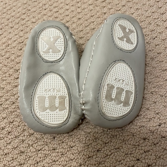 🔥 4/$25 - Baby shoes - Picture 3 of 3